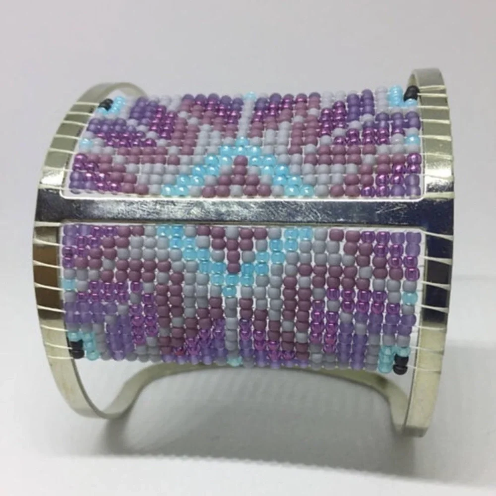 Handmade Ukrainian native pattern beaded bracelet - Picture 3 of 3